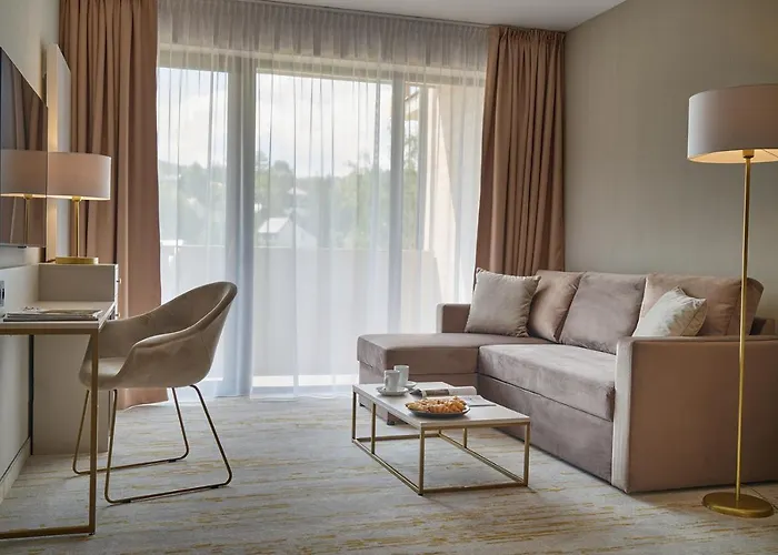 Five Seasons Aparthotel