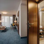 아파트호텔 Five Seasons 4*