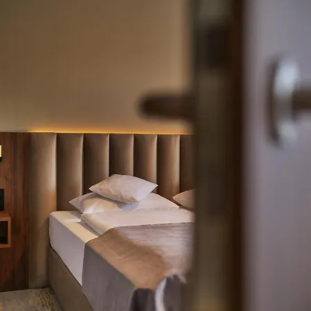 Five Seasons Apart-hotel 4*