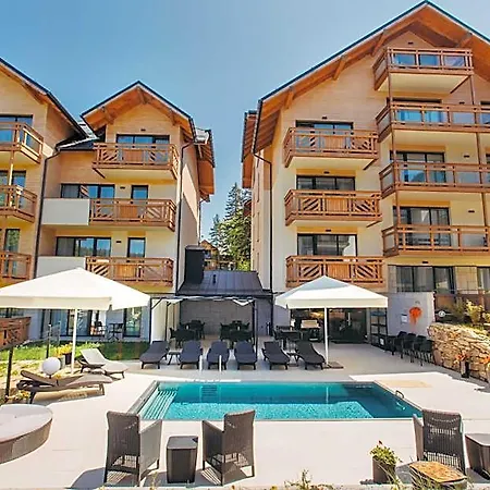 Hotel apartamentowy Five Seasons