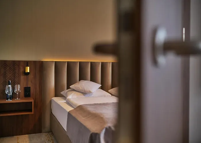 Five Seasons Lägenhetshotell 4*